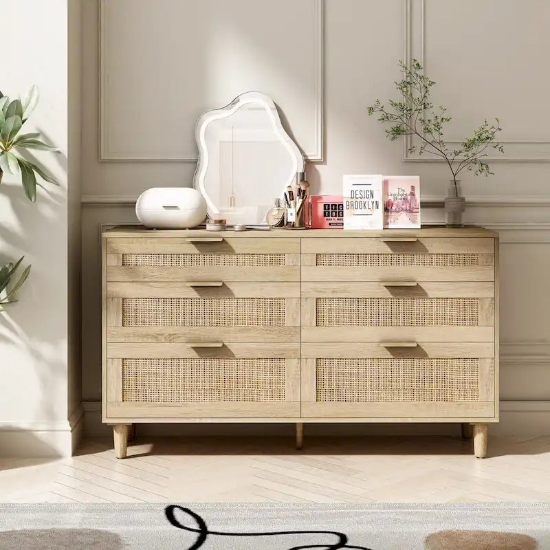 Comò doppio a 6 cassetti con frontale in rattan nero/naturale, maniglie in metallo, gambe in legno