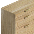 Comò doppio a 6 cassetti con frontale in rattan nero/naturale, maniglie in metallo, gambe in legno