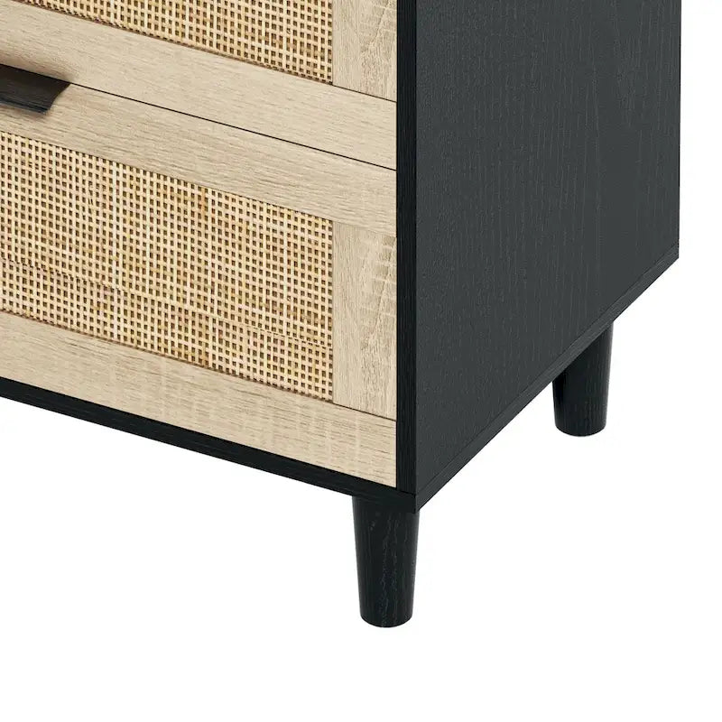 Comò doppio a 6 cassetti con frontale in rattan nero/naturale, maniglie in metallo, gambe in legno
