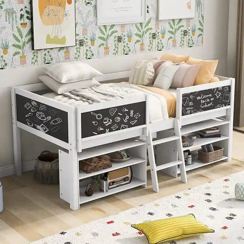 Letto a soppalco basso per una persona, bianco/grigio, con ripiani, scala e lavagna