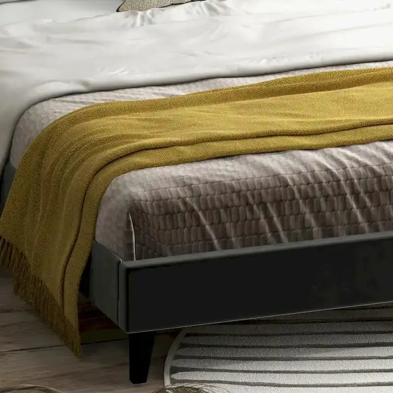Struttura Letto Imbottita in Velluto con Testiera ad Ali, Misura Matrimoniale, Beige / Grigio / Nero, Adatto per 1–2 Persone