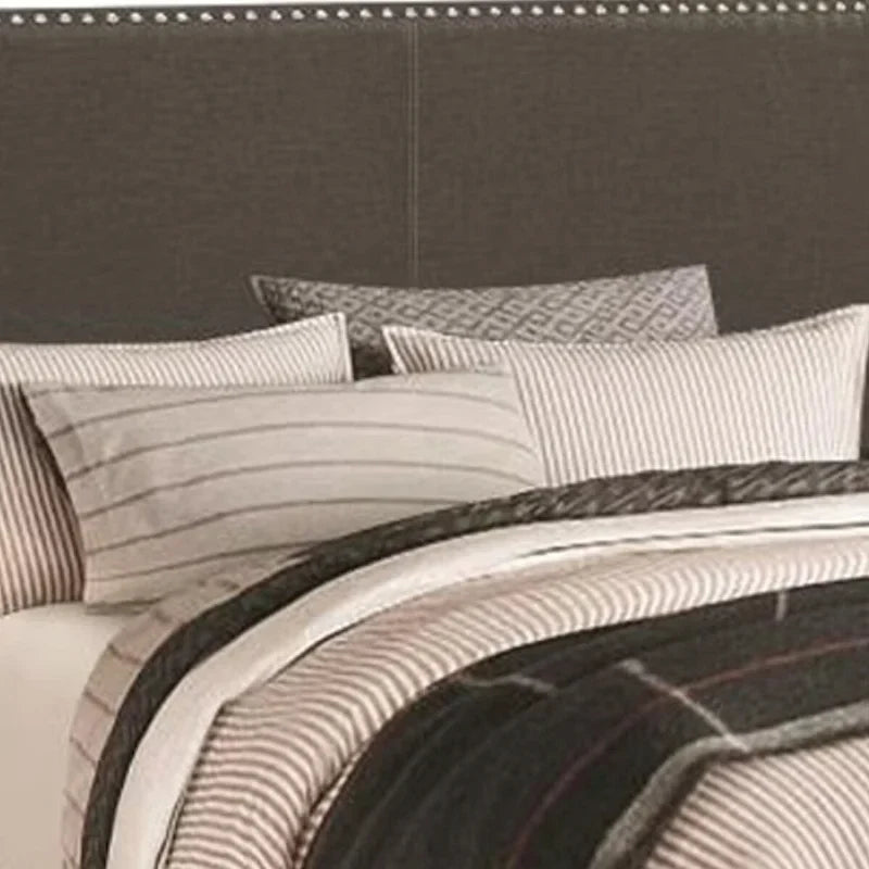 Letto a piattaforma in tessuto grigio antracite con borchie – Queen, ospita 1–2 persone
