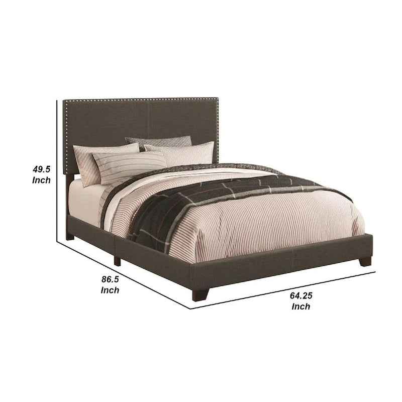 Letto a piattaforma in tessuto grigio antracite con borchie – Queen, ospita 1–2 persone