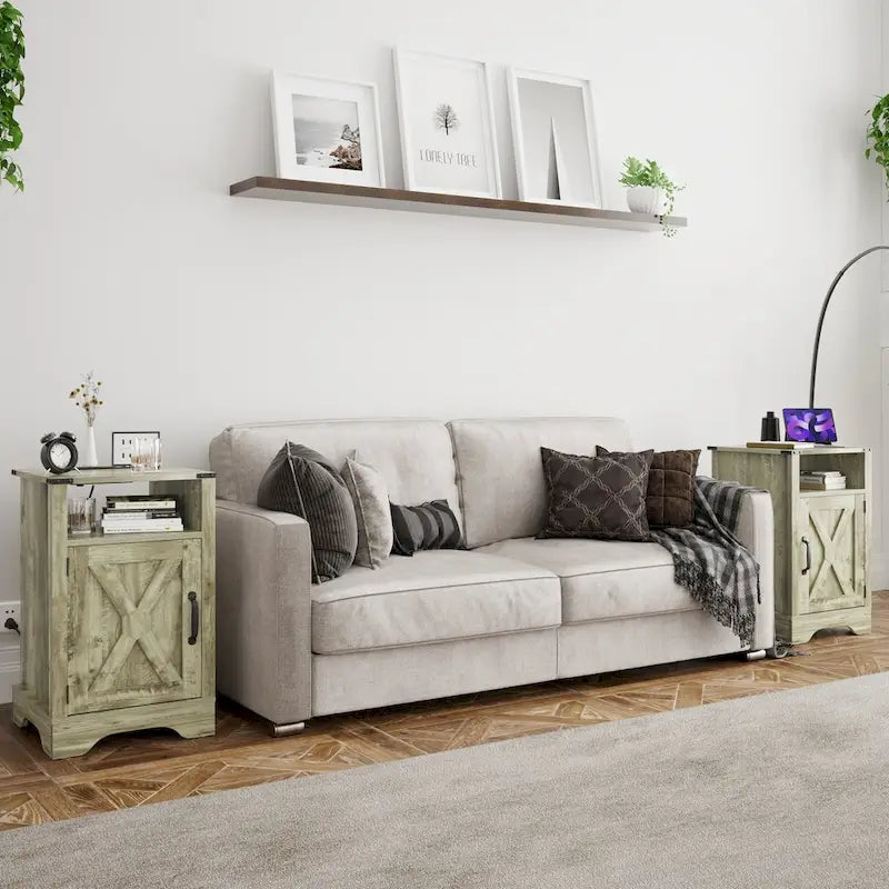 Comodino Barn Door con Stazione di Ricarica, Set da 2 – Bianco/Espresso, Mandorla, Grigio Carbone, Bianco, Nero