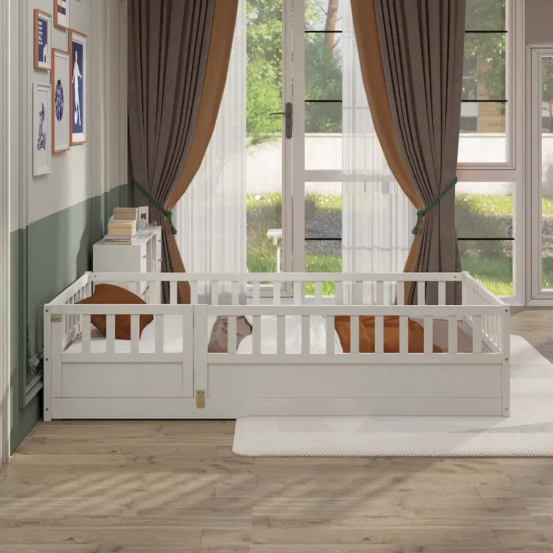 Letto a pavimento in pino bianco/grigio con spondina – Matrimoniale/Singolo, 1 bambino