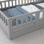 Letto a pavimento in pino bianco/grigio con spondina – Matrimoniale/Singolo, 1 bambino